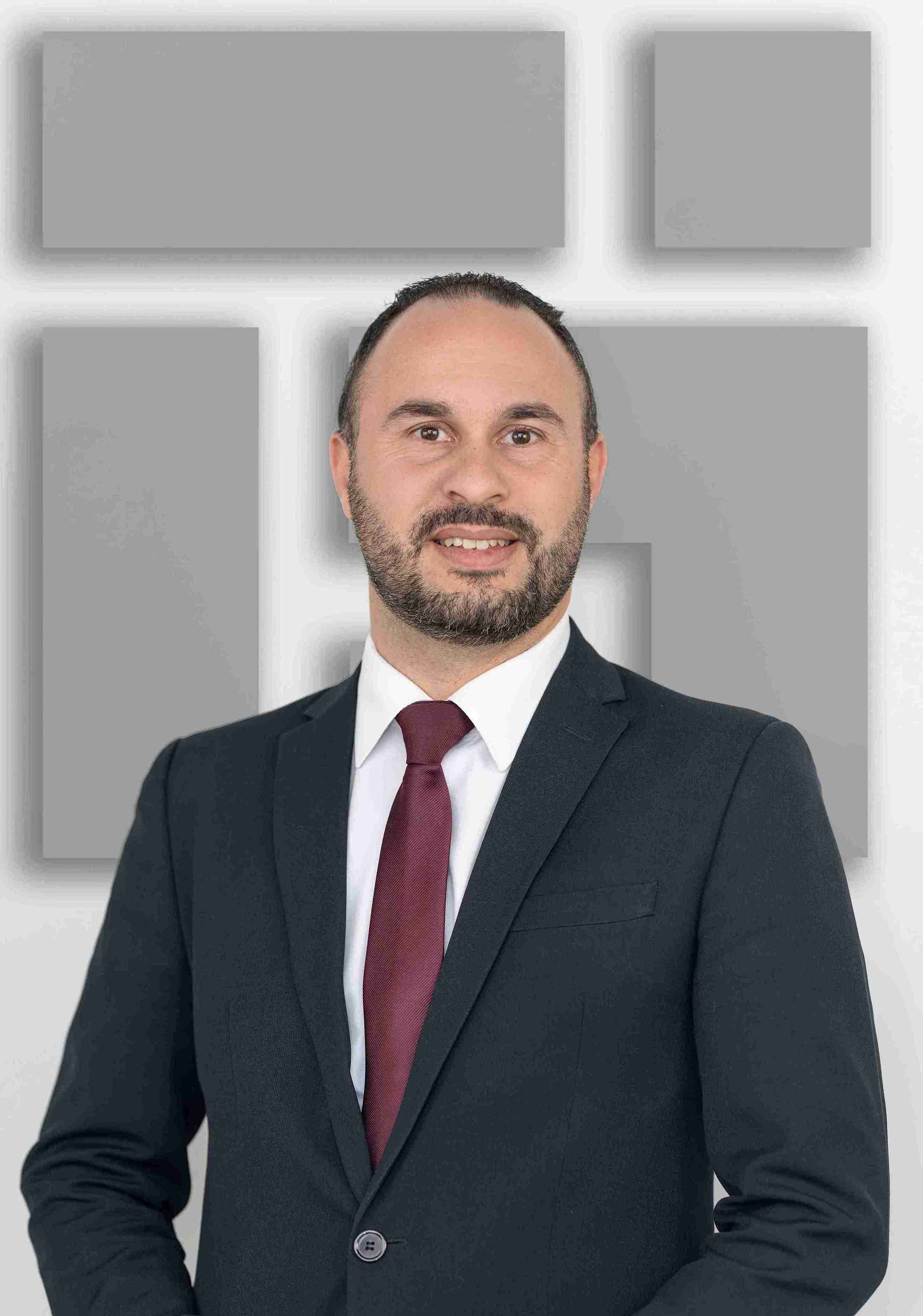 Trusted Real Estate Agent in Abu Dhabi - Ammar Alahmad