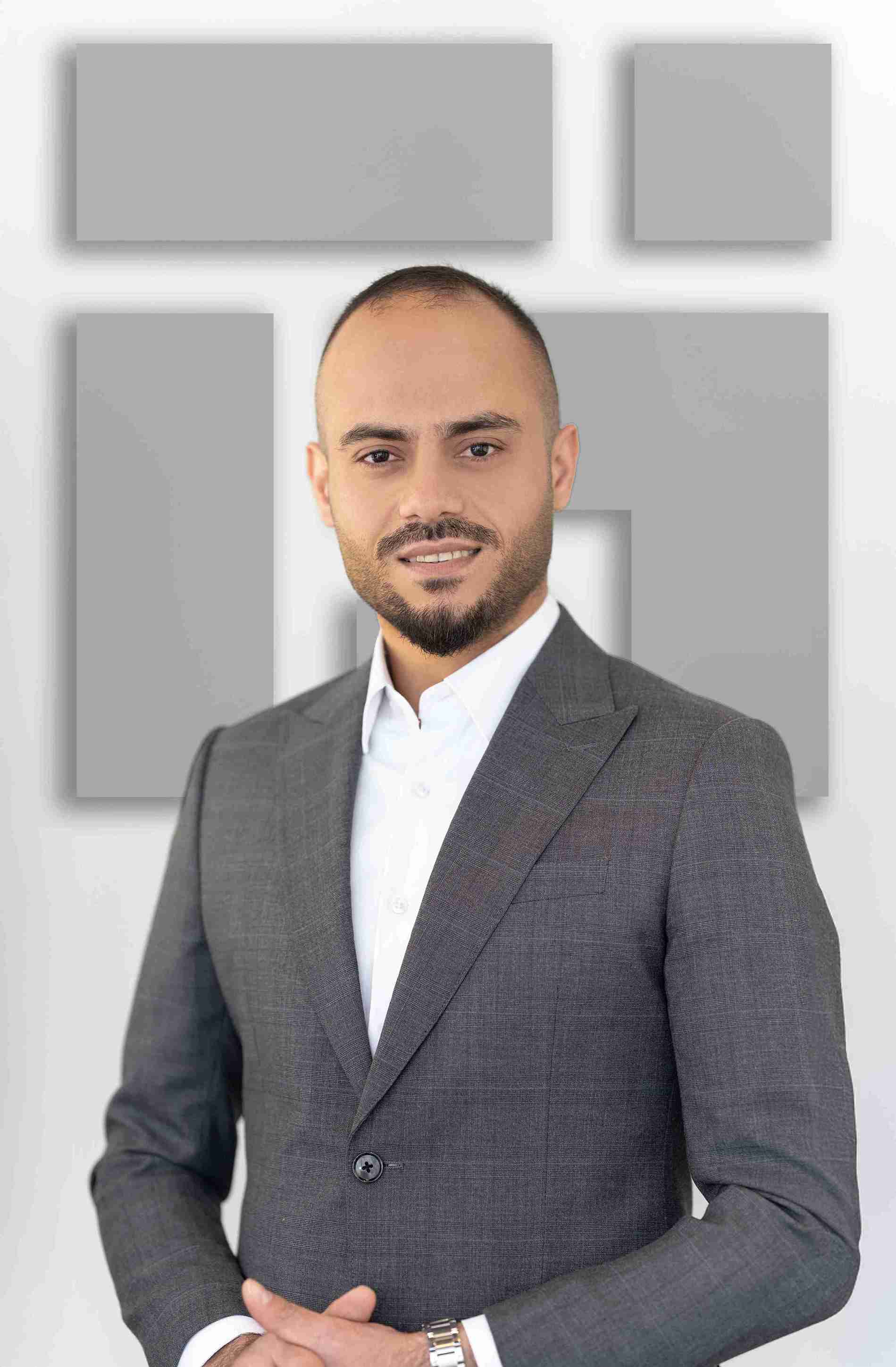 Trusted Real Estate Agent in Abu Dhabi - Tariq Alsaiyed