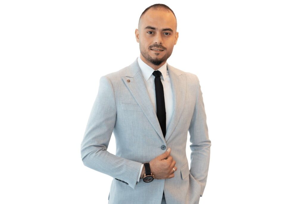 Trusted Real Estate Agent in Abu Dhabi - Tariq Al Saiyed
