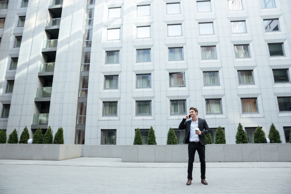 Benefits of Hiring a Real Estate Agent in Abu Dhabi for Rentals