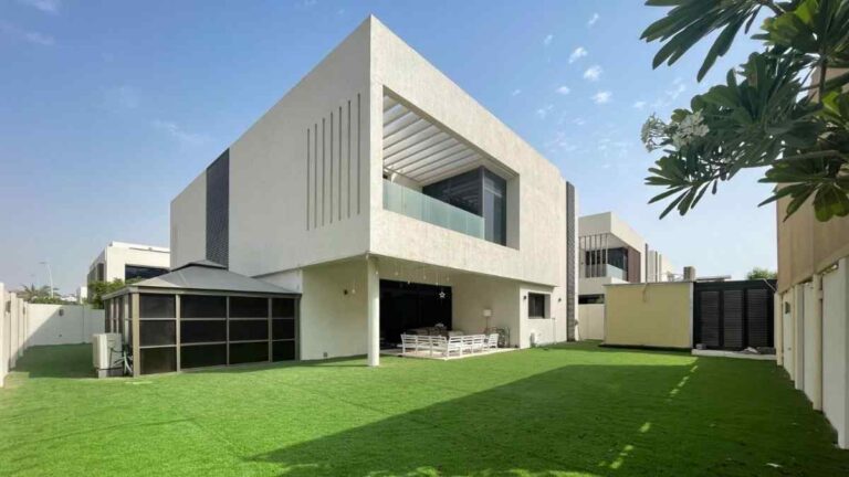 Villa For Sale in West Yas, Yas Island Abu Dhabi