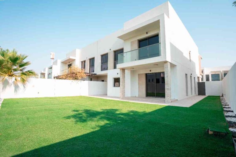 Villa For Rent in Aspens, Yas Acres