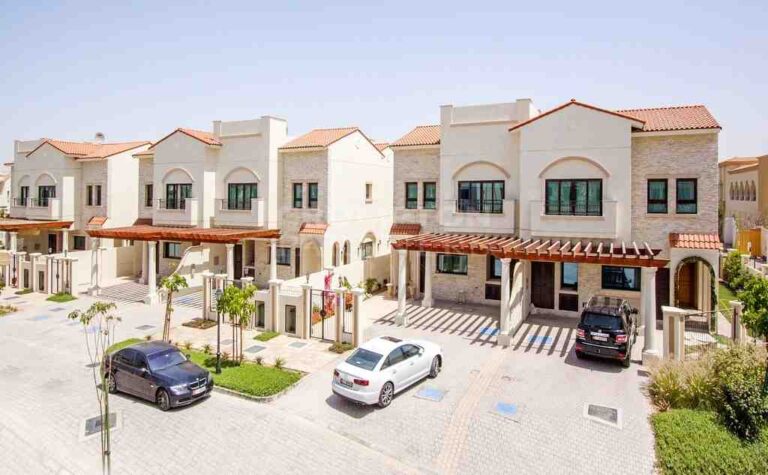 Al Muntazah Abu Dhabi l Townhouse for Rent with Pool