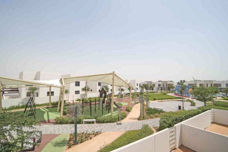 Noya 1 Yas Island Spacious 3BR+M Townhouse for Rent