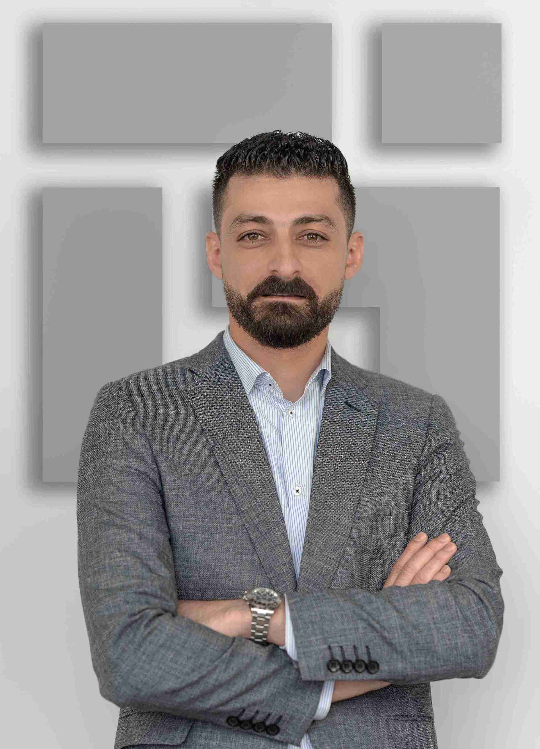 Trusted Real Estate Agent in Abu Dhabi - Omar Alrosan
