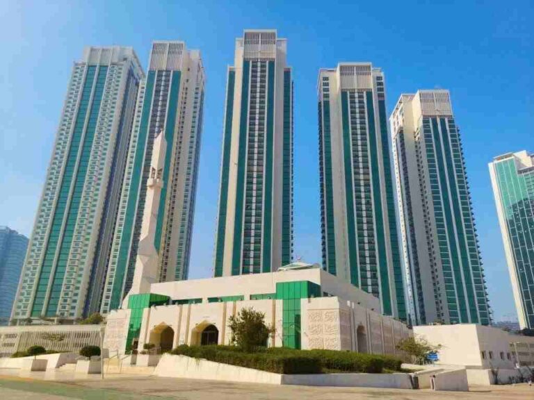Marina Square Al Reem Island – 1BR for Rent, Canal View